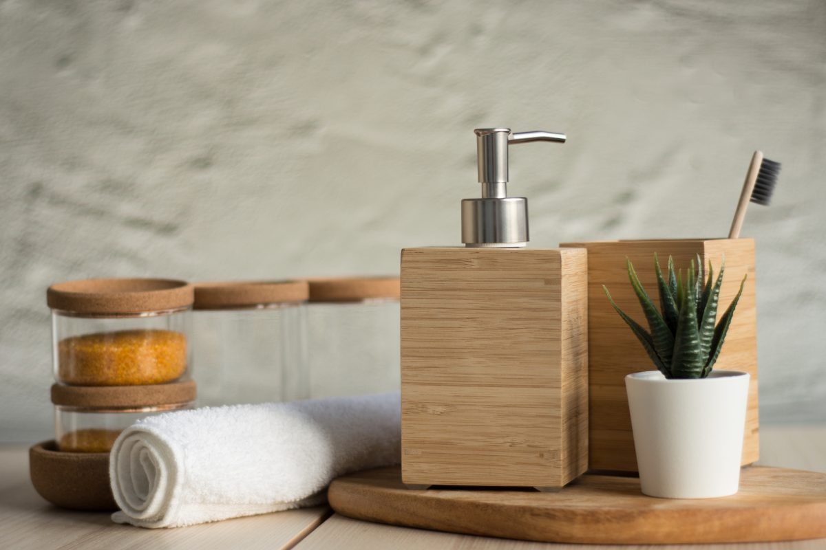 Les accessoires pour meuble de salle de bains peuvent être de petits  détails, mais ils ont un grand impact sur l'apparence et la fonctionnalité  de votre salle de bains. Ils peuvent vous